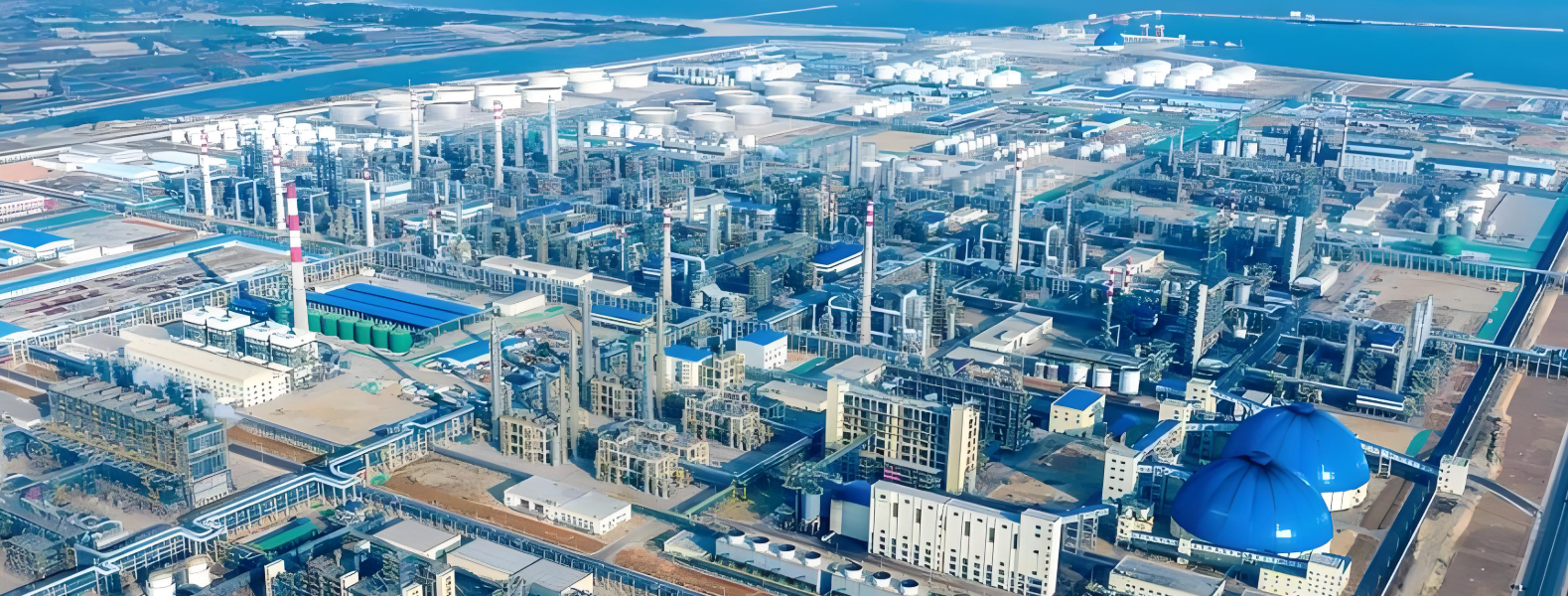 为石化行业提供贯串全生命周期价值链的解决计划和智能化效劳